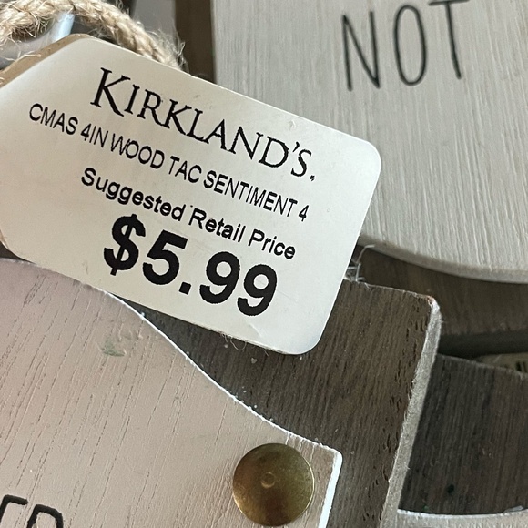 "BETTER NOT POUT" XMAS TREE PLAQUE ORNAMENTS NEW - Picture 5 of 7